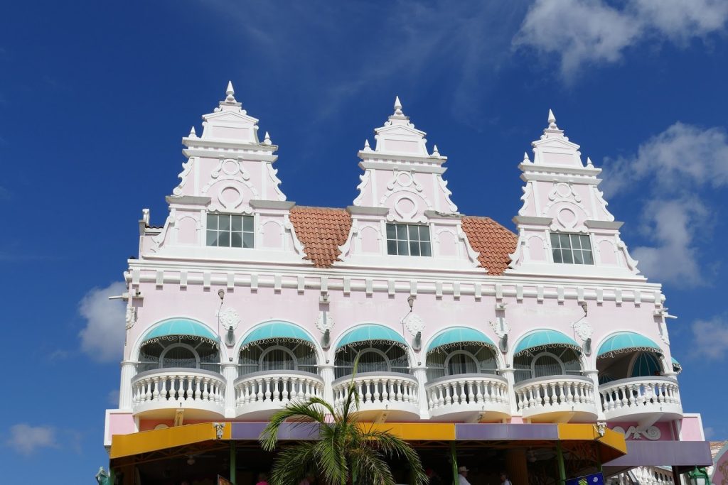 time of year to visit aruba